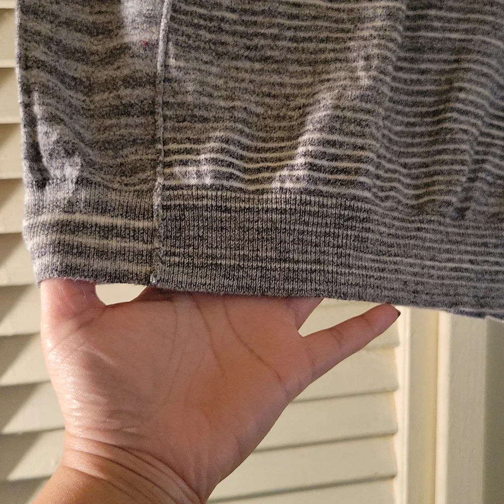 Womens Sweater - Picture 6 of 8